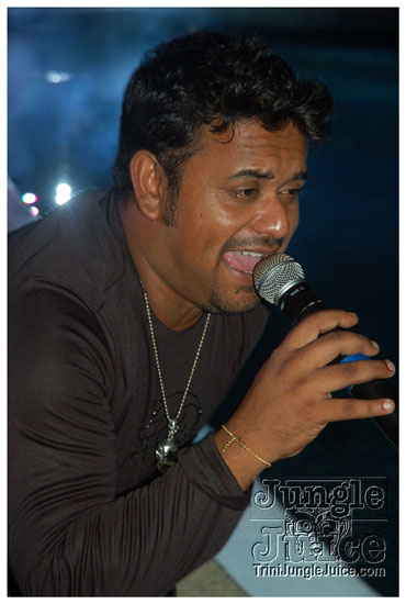 revolution_2009_oct24-025