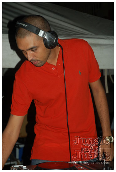 revolution_2009_oct24-031