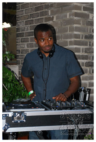 rooftop_garden_party_july12-039