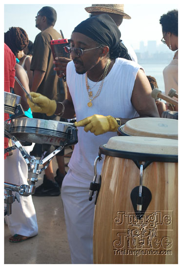 silent_morning_aug16-009