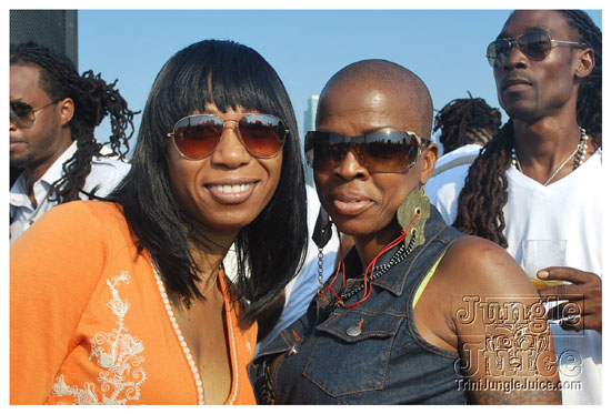 silent_morning_aug16-023