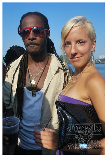 silent_morning_aug16-083