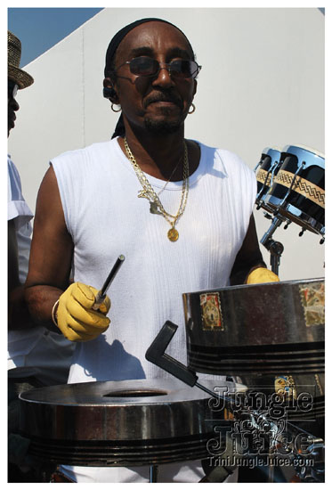 silent_morning_aug16-165