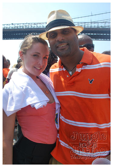 silent_morning_aug16-194