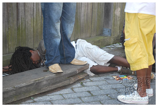 silent_morning_aug16-200