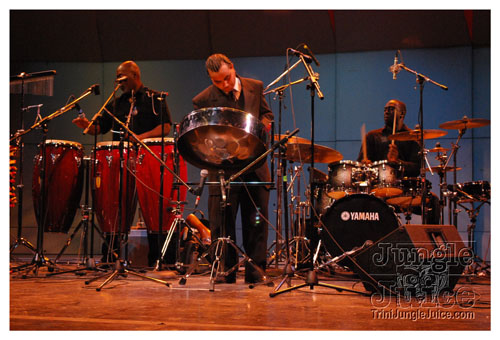 snowflakes_on_steel_jan24-060