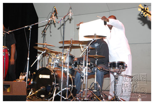 snowflakes_on_steel_jan24-080