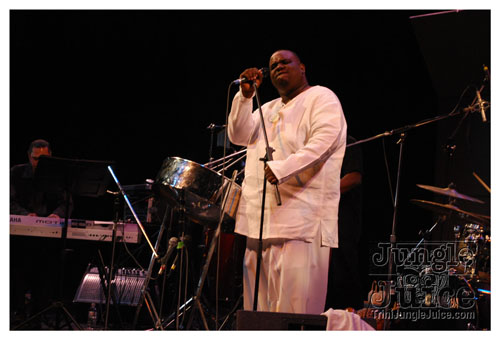 snowflakes_on_steel_jan24-081