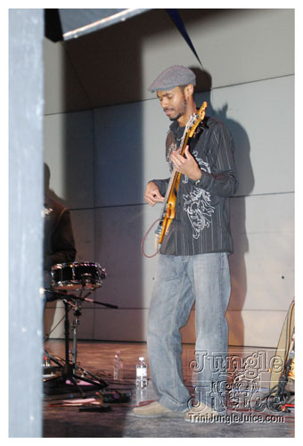 snowflakes_on_steel_jan24-083