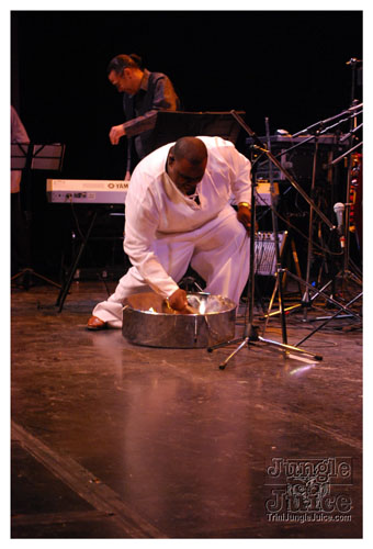 snowflakes_on_steel_jan24-088