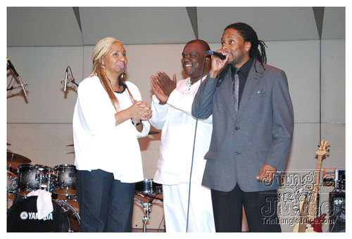 snowflakes_on_steel_jan24-091