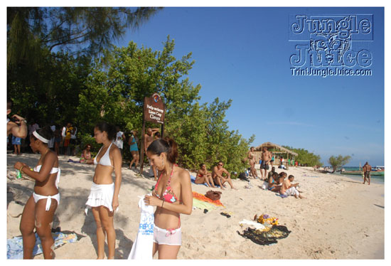 soca_at_de_sandbar_apr15-081