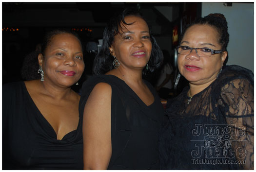 soca_under_de_mistletoe_dec5-038