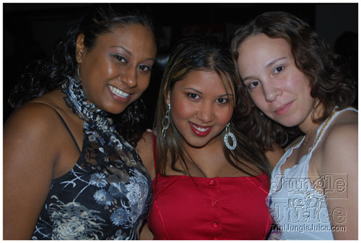 soca_under_de_mistletoe_dec5-049