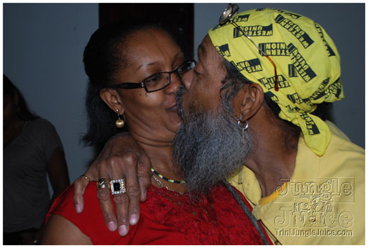 soca_under_de_mistletoe_dec5-055