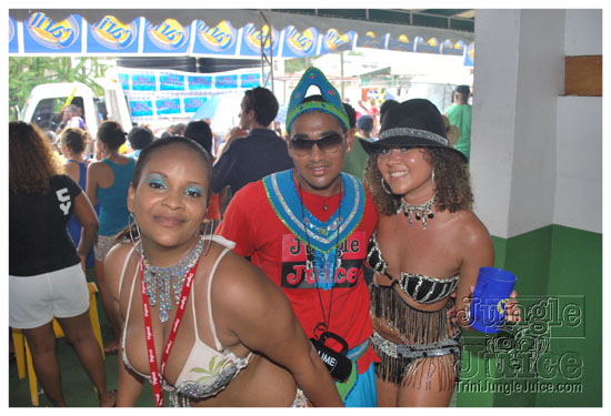 stlucia_carnival_tue_2009-091