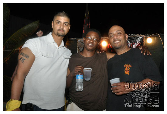 swankys_glow_foam_fete_apr30-021
