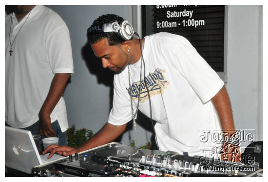 swankys_glow_foam_fete_apr30-029