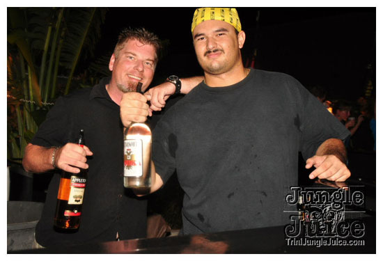 swankys_glow_foam_fete_apr30-036