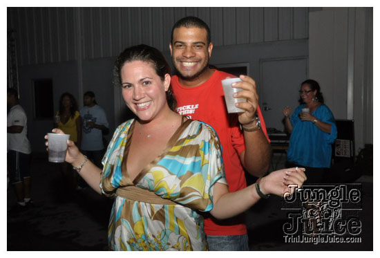 swankys_glow_foam_fete_apr30-042