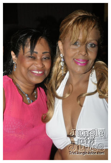 swankys_glow_foam_fete_apr30-046