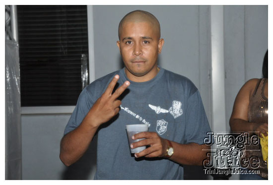 swankys_glow_foam_fete_apr30-054