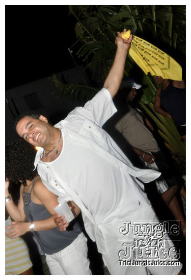 swankys_glow_foam_fete_apr30-059