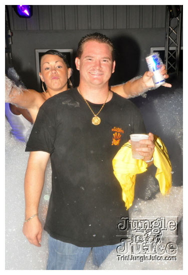 swankys_glow_foam_fete_apr30-061