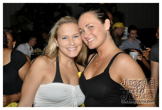 swankys_glow_foam_fete_apr30-064