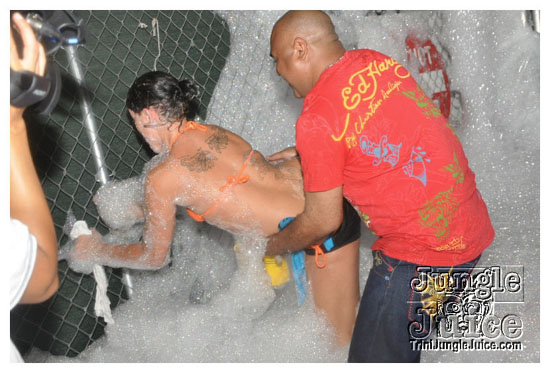 swankys_glow_foam_fete_apr30-092
