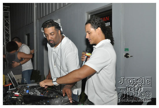 swankys_glow_foam_fete_apr30-100