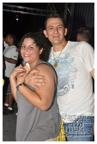 swankys_glow_foam_fete_apr30-135