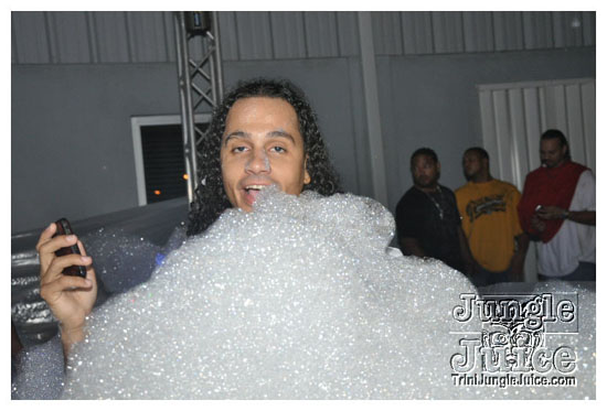 swankys_glow_foam_fete_apr30-148