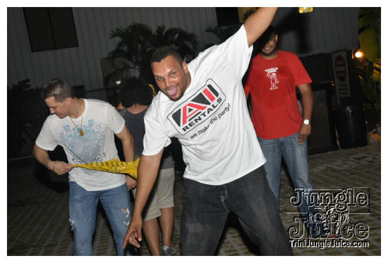 swankys_glow_foam_fete_apr30-161