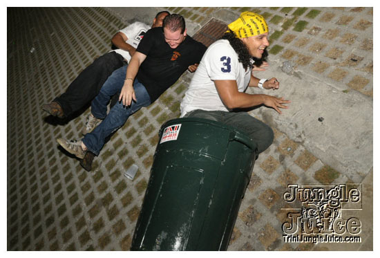 swankys_glow_foam_fete_apr30-173