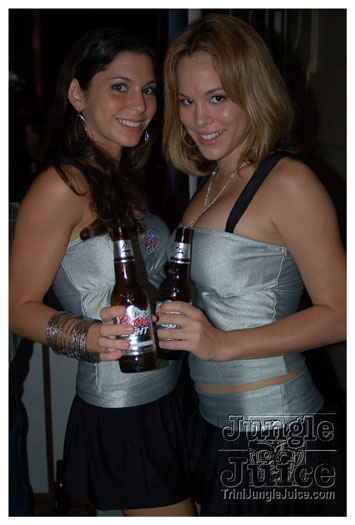 the_hills_2009_dec26-005