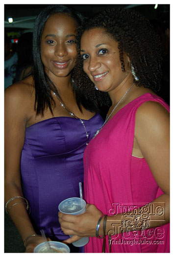 the_hills_2009_dec26-014