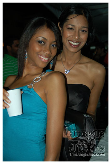 the_hills_2009_dec26-018