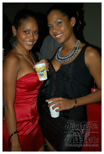 the_hills_2009_dec26-020