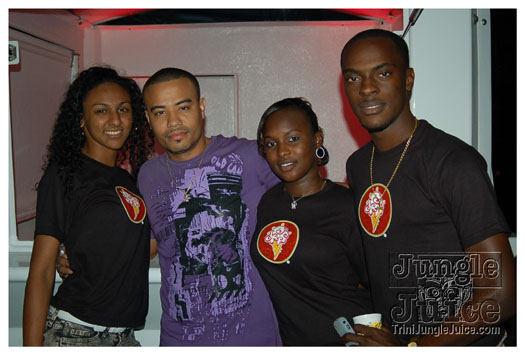 the_hills_2009_dec26-031