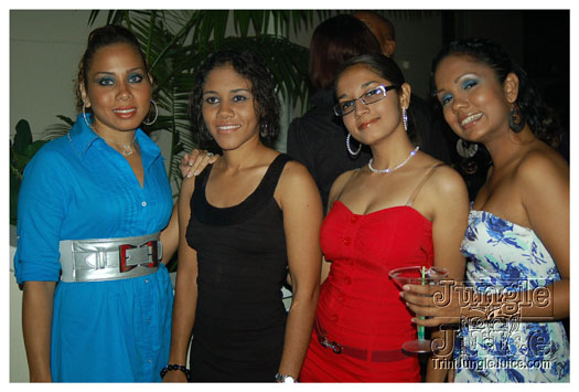 the_hills_2009_dec26-057