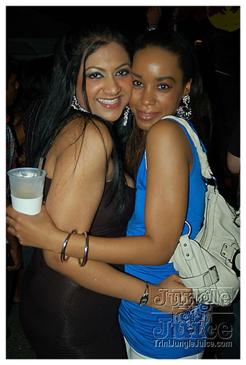 the_hills_2009_dec26-060