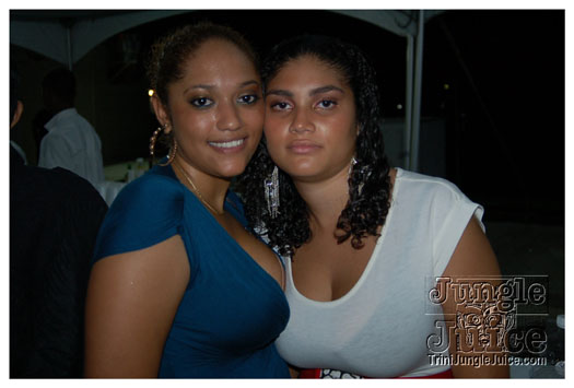 the_hills_2009_dec26-068