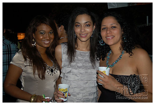 the_hills_2009_dec26-081