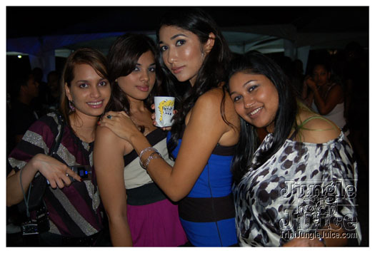 the_hills_2009_dec26-083