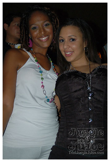 the_hills_2009_dec26-093