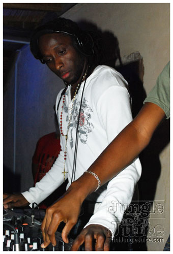 the_shade_reopening_jan30-020