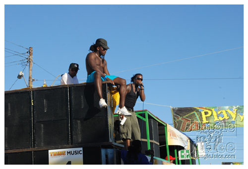 tribe_mon_2009_pt1-258