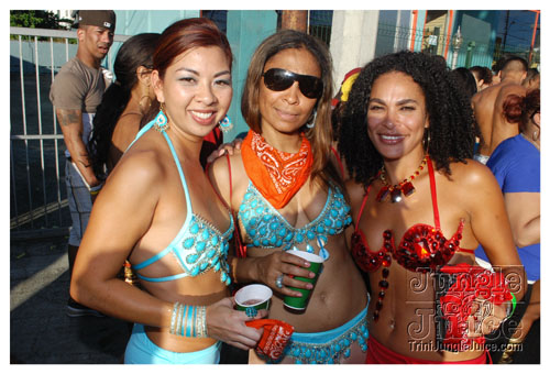 tribe_mon_2009_pt1-270