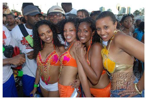 tribe_mon_2009_pt2-282